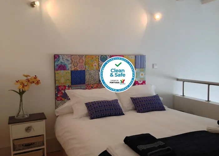 Lovely Mezzanine In Porto With Free Parking