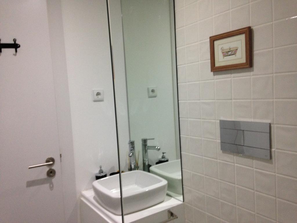 Lovely Mezzanine In With Free Parking * Oporto